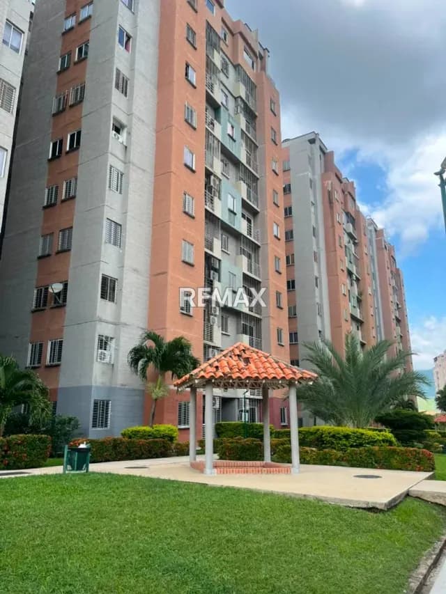 En Venta Apartamento En Resd Montemayor San Diego