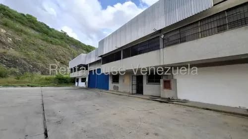 Amplio Y Comodo Galpon Ubicado En Castillito, El Cual Cuenta Con 3 Oficinas, Baños, Acceso A Monta Carga Y Aire Acondicionado. Listo Para Poner A Trabajar Tu Negocio, No Lo Dudes Y Vamos A Visitarlo