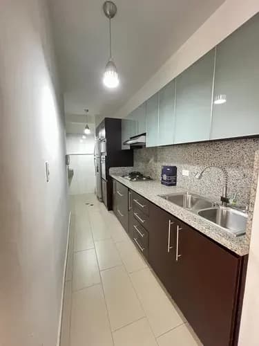 Apartamento En Residencias Altos Del Tepuy Urbanizacion Las Chimeneas Valencia. St