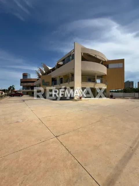 En alquiler local Comercial Cc isla dorada