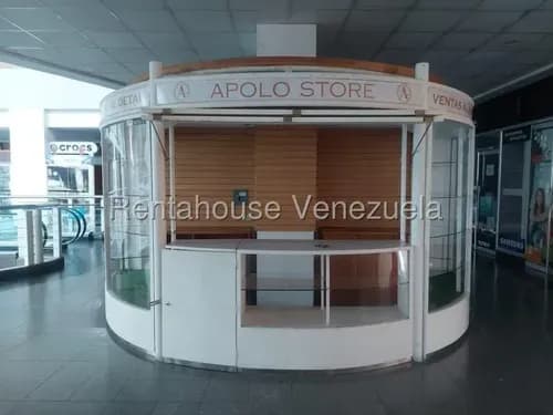 Se Ofrece En Venta Moderno Local Comercial De 6,28 M2, Ubicado Dentro Del Reconocido Centro Comercial Cristal, Perfecto Para Desarrollar Negocios De Tecnología, Accesorios, Cosméticos, Regalos