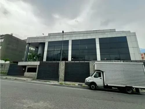 En Alquiler Planta Industrial En La Urbina. Sucre - Caracas