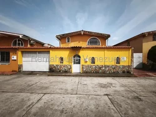 Casa En Urb. Privada Cómoda Y Amplia En La Victoria 26-16530 Gbf