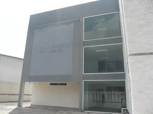 En Venta Amplio Galpón De Esquina Para Uso Comercial O Industria En San Diego - Monteserino (#24-27287) En Conjunto Exclusivo En Zona Industrial. Acceso Inmediato A La Variante Yagua-puerto Cabello.