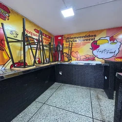 Alquiler Local A Dos Cuadras De Av Bolívar. Urb Camoruco Ag