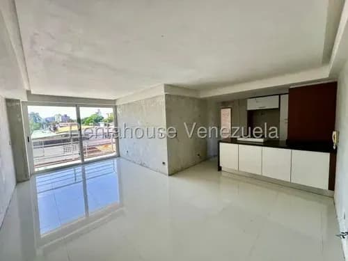 Daniela Linarez Vende Apartamento A Estrenar Con 3 Cómodas Habitaciones, Planta Eléctrica, Tanque Subterráneo, Este De Barquisimeto