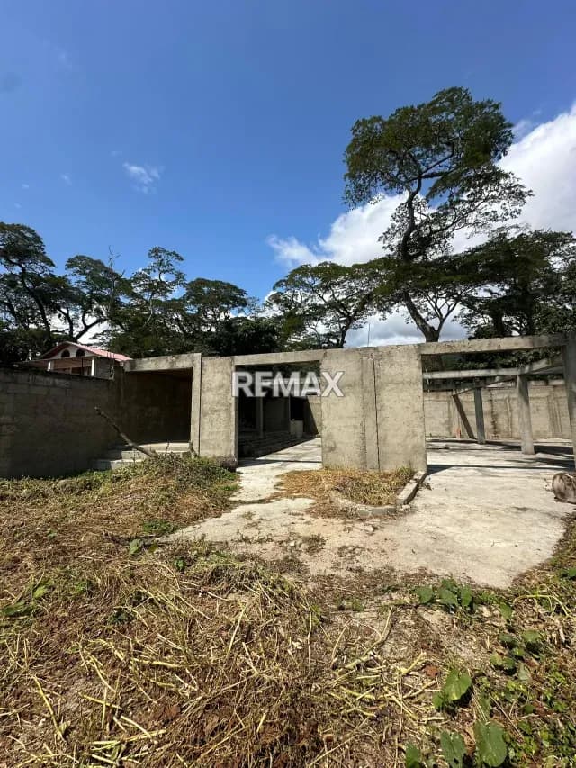 Terreno en venta - $25k