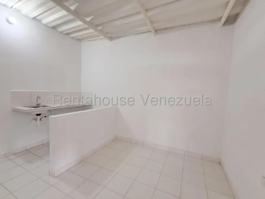 Apartamento (1 Nivel) en Alquiler en Zona Oeste, Lara