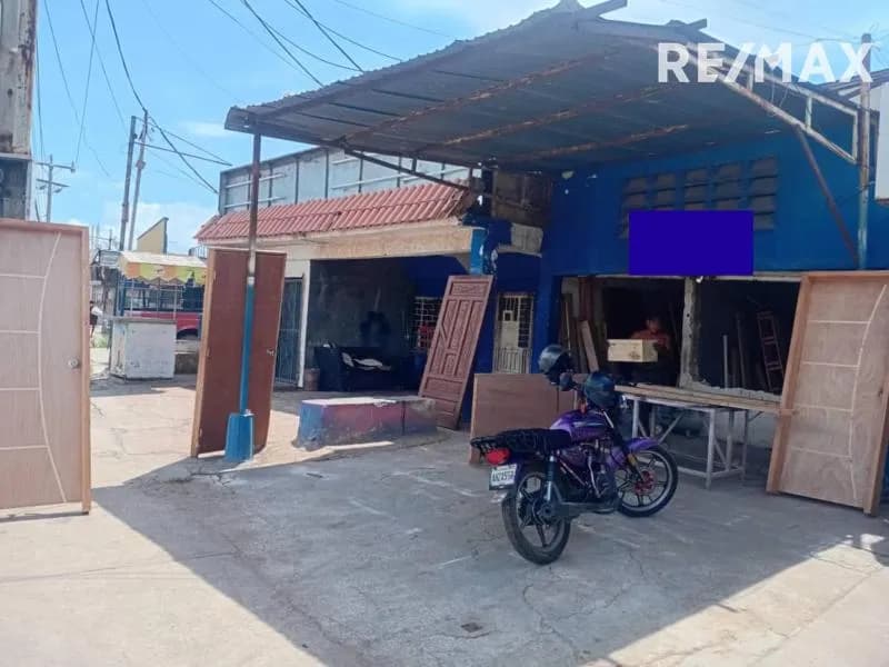 Local Comercial Vía Principal Sector El Transito