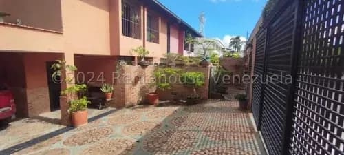Ms: 26-16691 En Venta Cómoda Y Amplia Casa En Alto Prado. A=280m2, 4h, 5b, 3p.
