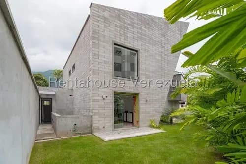 Hermosa Casa En Venta En Santa Eduvigis Mfl 2611945