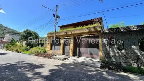 Asg Amplio Townhouse En Venta En Urb La Floresta - Turmero 26-3205