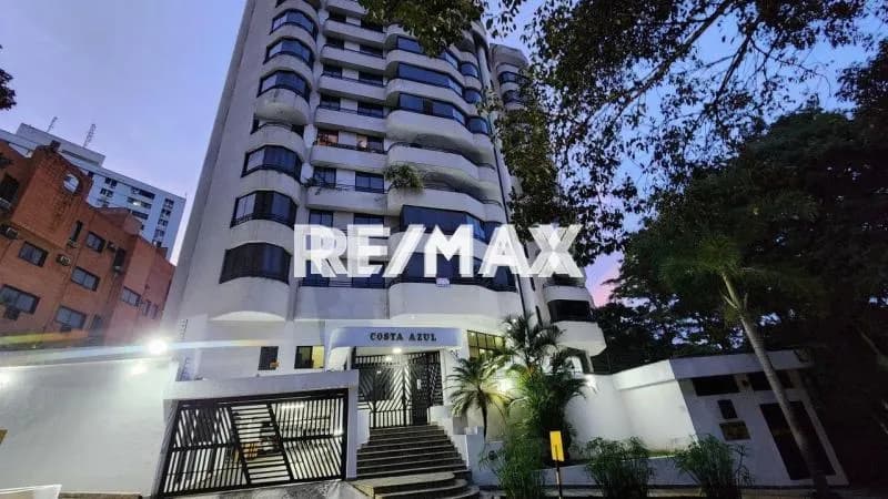 Venta Penthouse en El Bosque de lujo y planta 100%