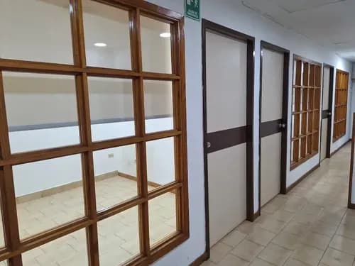 Se Alquila Amplia Oficina De 131 Mt2 En El C.c. Novo Center. Puerto La Cruz.yl