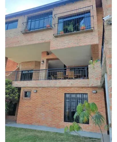 Colinas De La Lagunita Con Anexo