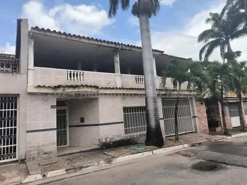 La Victoria Morichal Venta De Hermosa Casa Con Terreno Contácteme Y Conversemos Gbf 25-486