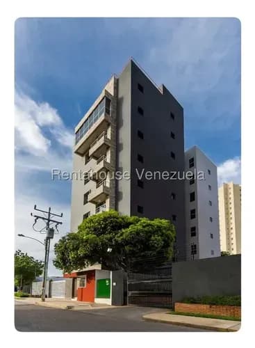 Apartamento Tipo Loft De 70 Mts, Totalmente Amoblado, Con Distribución De Concepto Abierto Que Integra Sala, Comedor Y Area De Dormitorio En Un Solo Ambiente. Cuenta Con Cocina Equipada. LG