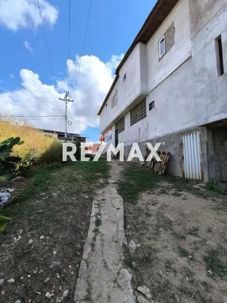 TERRENO EN VENTA Ubicado en Tucape parte Alta, calle 14 con carrera 9, Municipio Cardenas.