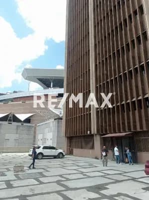 PARA REMODELAR OFC 450MTS2 TORRE B.B. AV. FCP DE MIRANDA