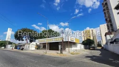Erika Armeya Vende, Terreno Ubicado En La Avenida Pedro Leon De Barquisimeto. Flex: 25-15731