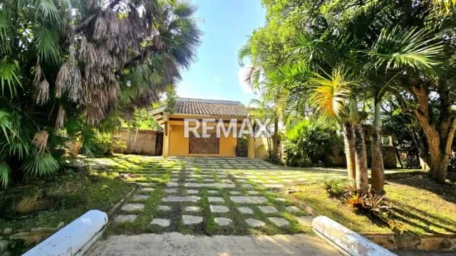 Casa en Hato Royal. Guataparo. Valencia