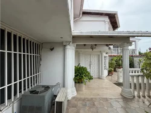 Se Vende Casa 300m2. Villa Heroica.