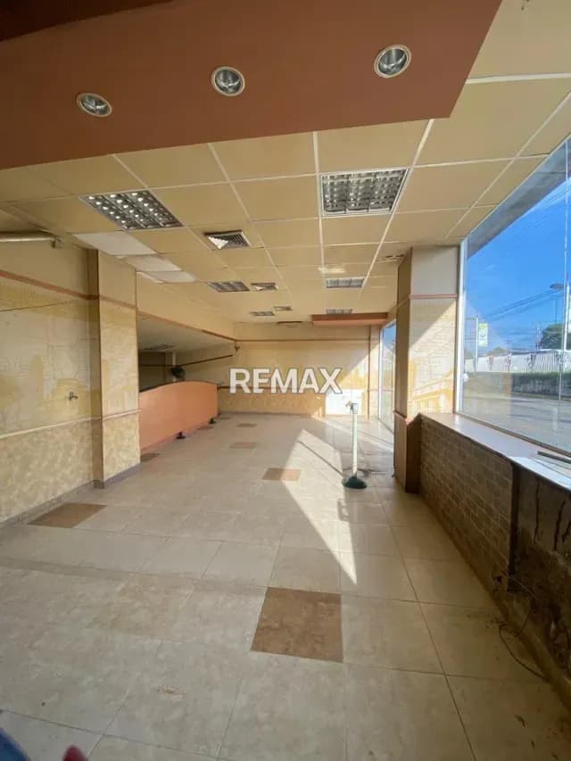 Local Comercial N° 6-7 en Alquiler Centro Comercial la Estancia-Cabudare