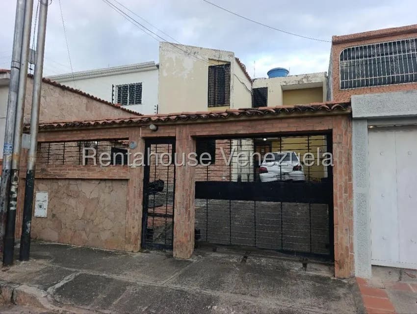 Casa (Duplex) en Venta en La Esmeralda, Carabobo