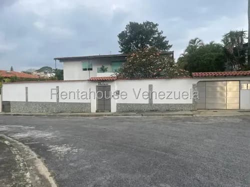 Ss: Vende Casa 26-19690 En Colinas De Tamanaco De 370 M2