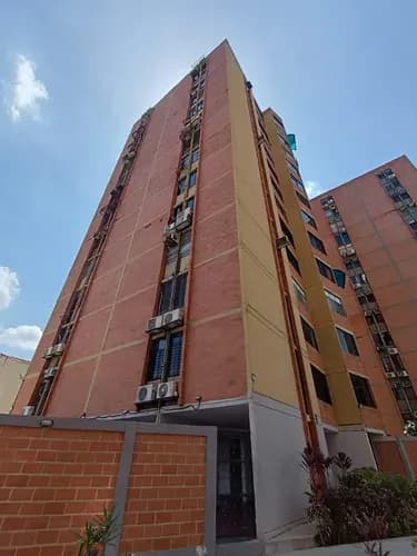 Ad, Vende Apartamento En Res. Tenis Garden Urb La Granja Naguanagua Carabobo.