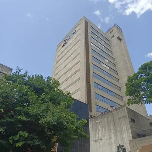 Venta Oficina Amoblada Para Actualizar En Sabana Grande De 400m2.