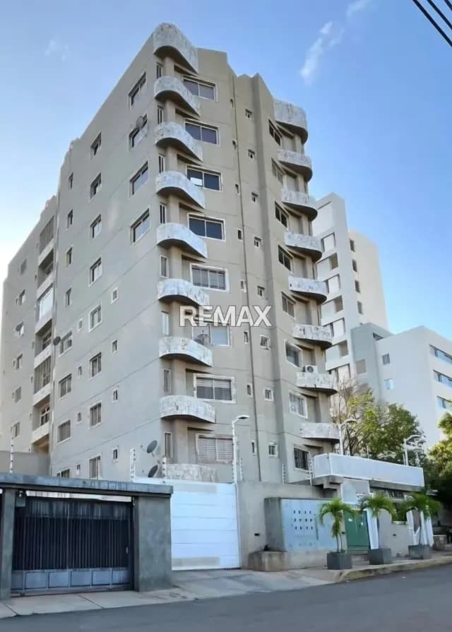 Apartamento en alquiler, Resd. Yordi