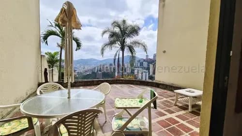 Se Vende Thawnhouse En Lomas De Prados Del Este