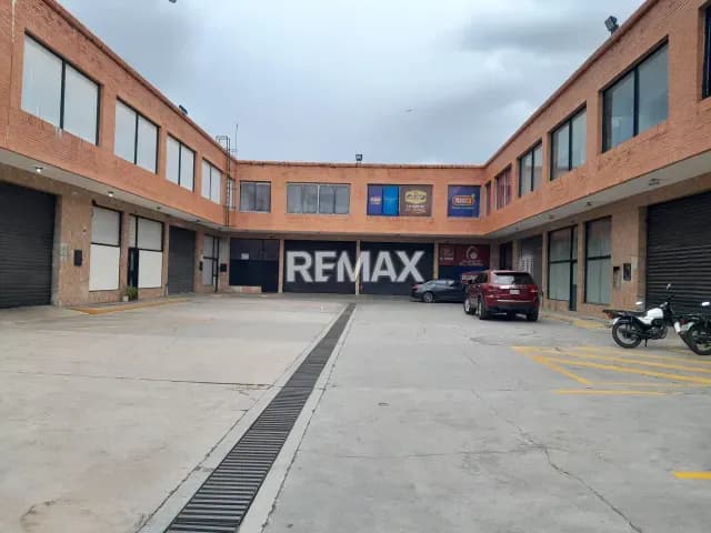 Galpon en Alquiler en Centro Comercial Los Industriales Los Guayos