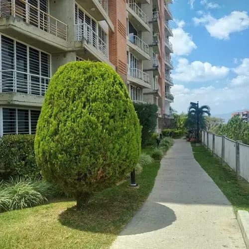 Apto/ Alquiler/ En El Encantado- Las Haciendas/ 70,83 M2/ 2h-1b-2pe Con Vista Al Avila. Dm