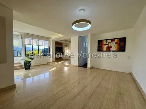 Impecable Apartamento De 135 M2 En Venta Representa Una Excelente Oportunidad De Inversión, Combinando Elegancia Y Una Distribución Inteligente En Una Ubicación Privilegiada