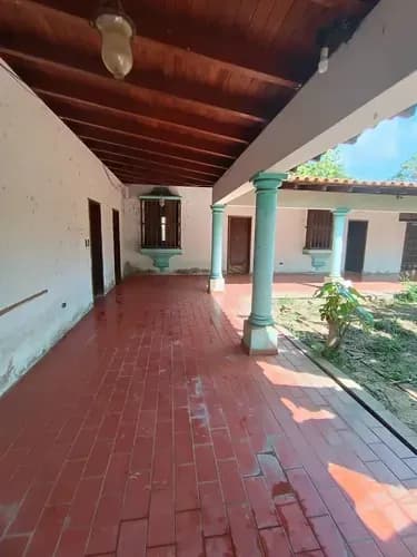 Luis V En Venta Casa Comercial A Remodelar. (negociable Y Con Financiamiento) Urb. Carabobo Valencia Detrás De Nautilus