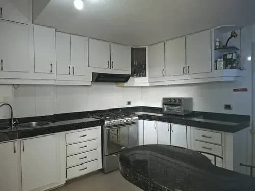 Casa En Venta En Las Quintas De Naguanagua. Valencia