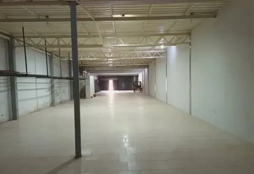 Alquila Local Comercial 385 Metros Cuadrados Alto Tráfico Vehicular Y Peatonal A Pie De Calle En La Lisandro Alvarado Rejas Blindadas Baño Tanque De Agua Gavip