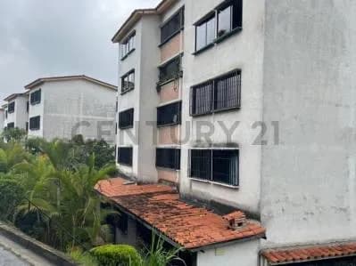 Se Vende Apartamento Res. La Quinta Los Teques