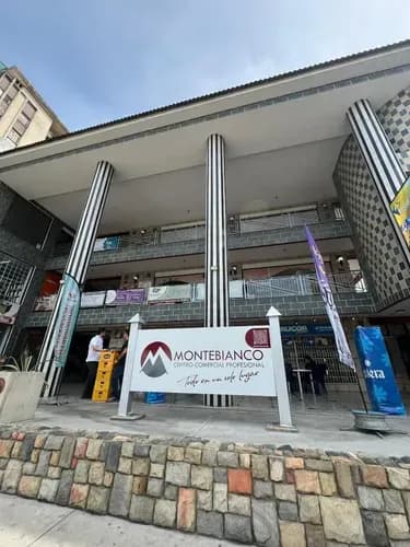 En Alquiler Local En El Centro Comercial Montebianco Buena Ubicacion En La Avenida Bolivar, Canon De Oportunidad (ar)