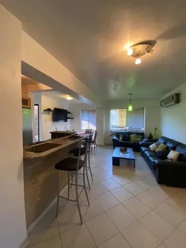 Apartamento En Alquiler Altos Del Mirador Avenida Cuatricentenario Valencia. Amoblado, Planta 50%. Dapo