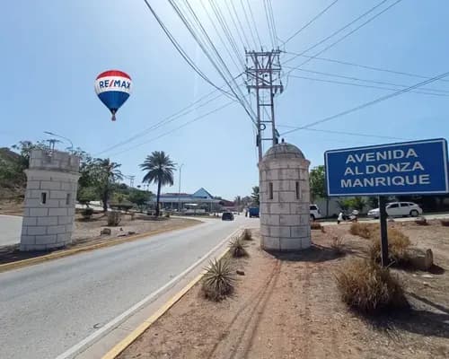 Re/max 2mil Vende Terreno En Urb. Paraiso 1, Pampatar, Mun. Maneiro, Isla De Margarita, Edo. Nueva Esparta