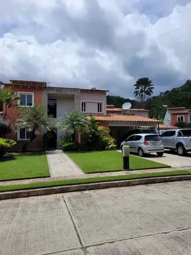 Wc Casa En Alquiler En Lomas Del Country Valencia Carabobo C284519