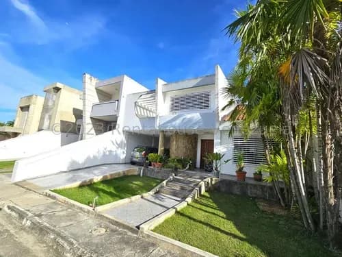 Rah Lara Vende Casa En Urbanismo Privado En Zona Este De Barquisimeto