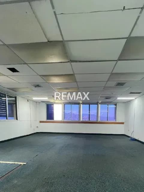 OFICINA EN ALQUILER IDEAL PARA CONSULTORIO O PEQUEÑOS EMPRESARIO 11 M2