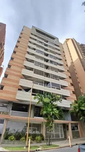 Alquilo Apartamento En La Trigaleña, 60m² Con Balcón 1 Habitación Con Baño Interno , 1/2 Baño De Visita , Equipado Valencia