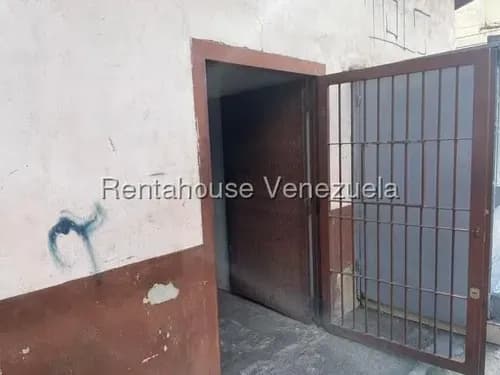 Y.t. Galpón En Alquiler, Los Rosales Mls #26-20756