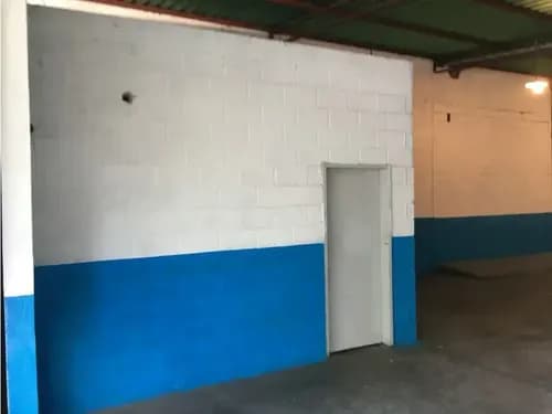En Alquiler Área De Depósito En La Zona Industrial Castillito