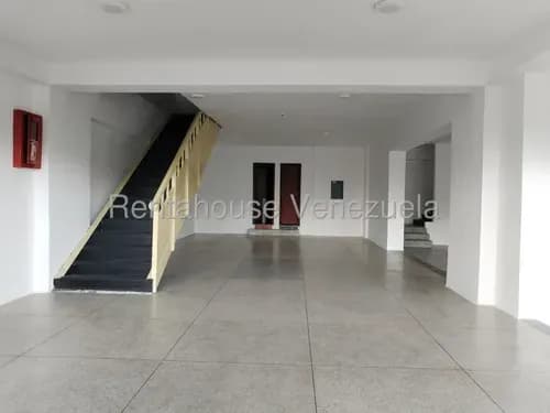 Local En Alquiler En Avenida Lara Mm Valencia Carabobo